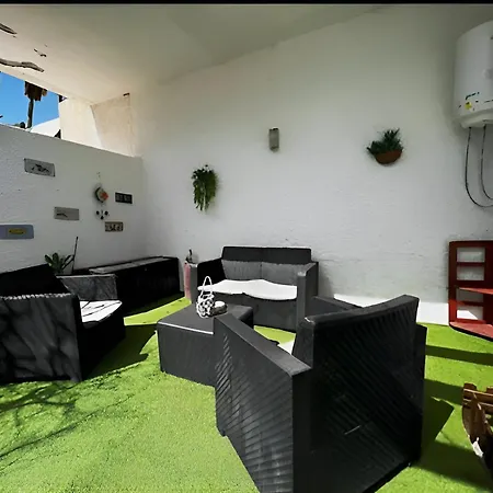 Апартаменты Relaxing Escape, Cozy Terrace Bravo's House *