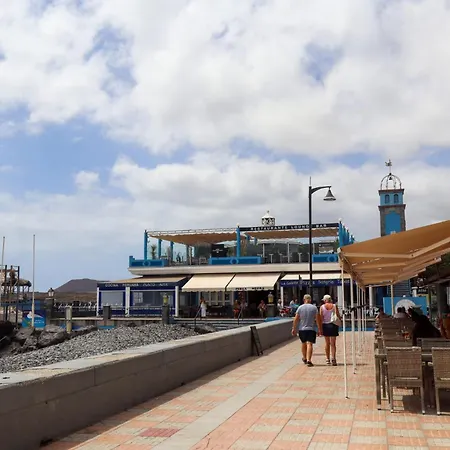 Апартаменты Relaxing Escape, Cozy Terrace Bravo's House