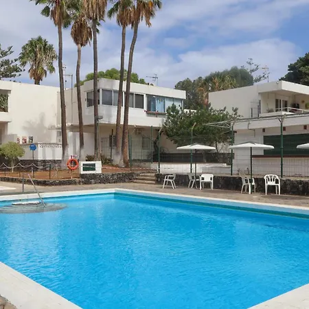 Apartment Relaxing Escape, Cozy Terrace Bravo's House