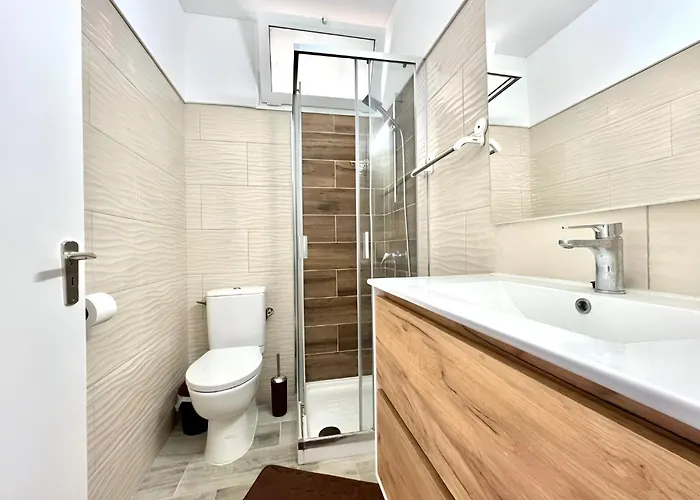 Relaxing Escape, Cozy Terrace Bravo's House