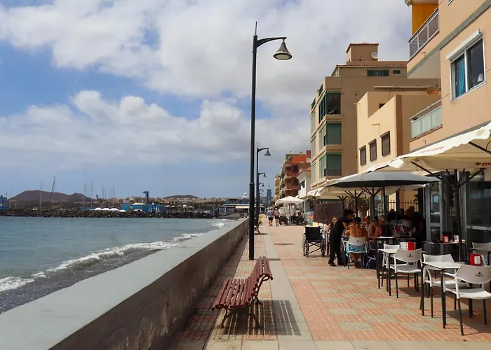 Relaxing Escape, Cozy Terrace Bravo's House Lejlighed *