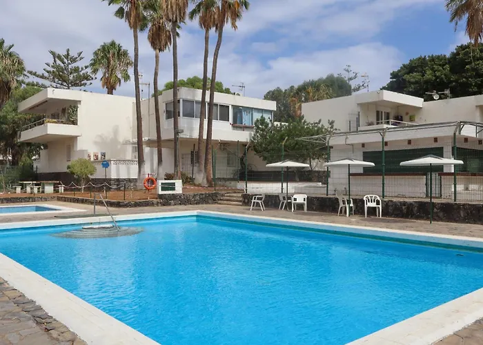 Apartment Relaxing Escape, Cozy Terrace Bravo's House