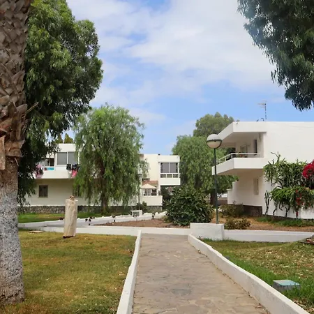 Relaxing Escape, Cozy Terrace Bravo's House *